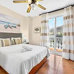 Holiday home Brisa Serena - Oceanfront & Jacuzzi *