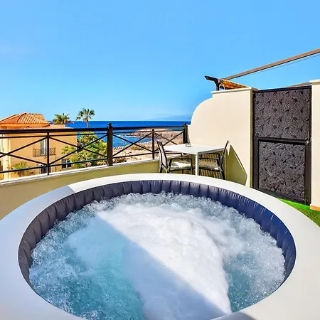 Brisa Serena - Oceanfront & Jacuzzi *